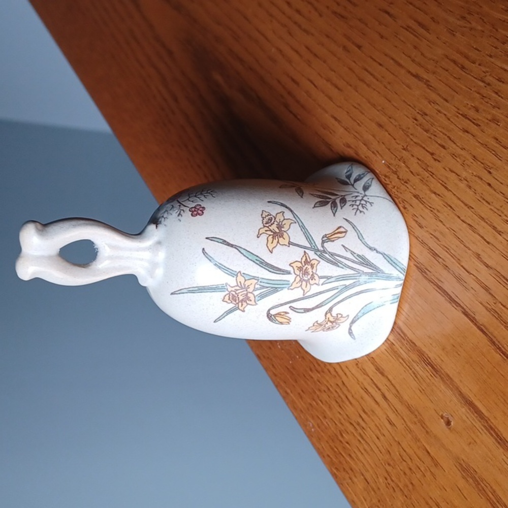 EUC Vintage Counterpoint Antique Bouquet Hand Decorated Floral Bell